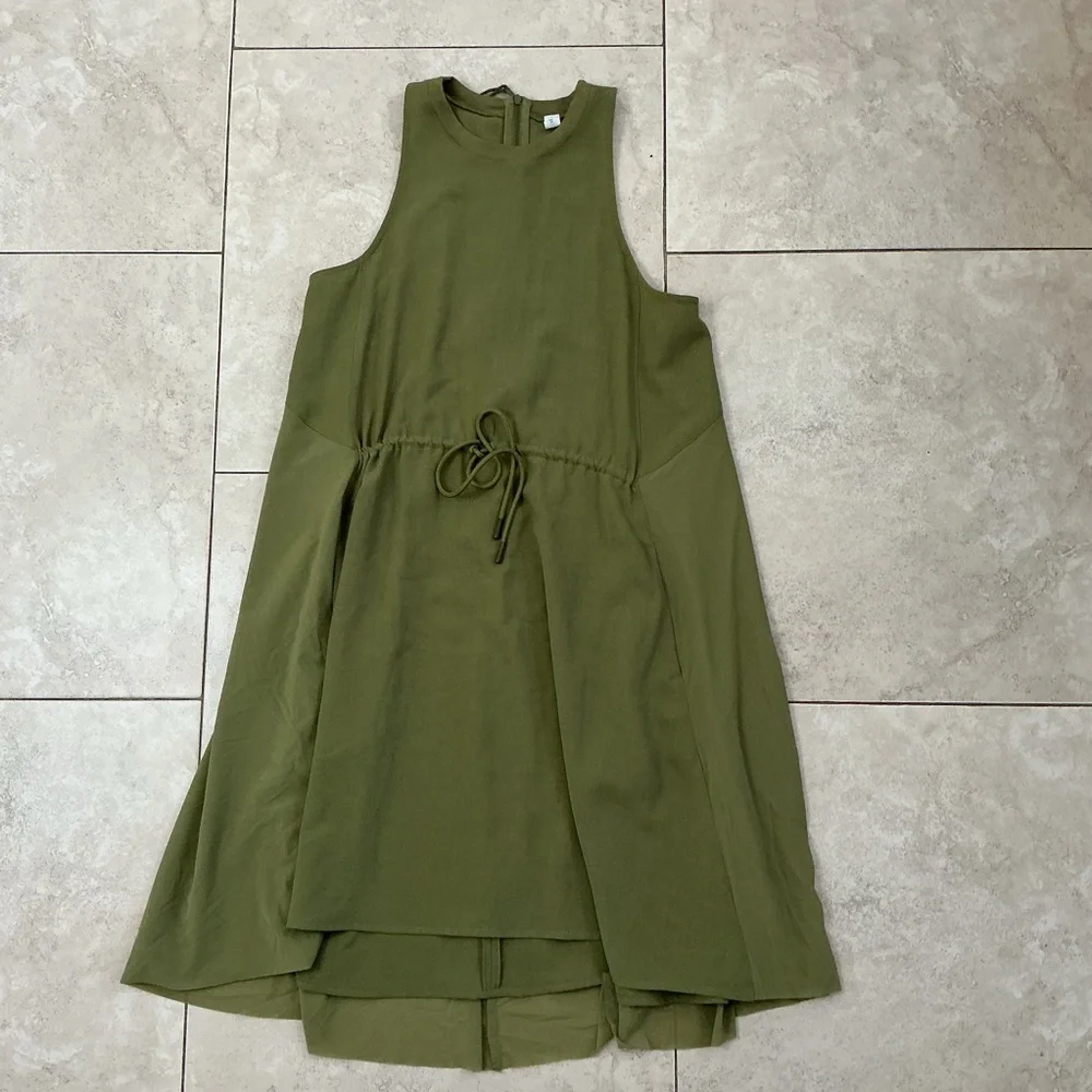 Lululemon Athletica Mesh Overlay High-Neck Dress size 4‎